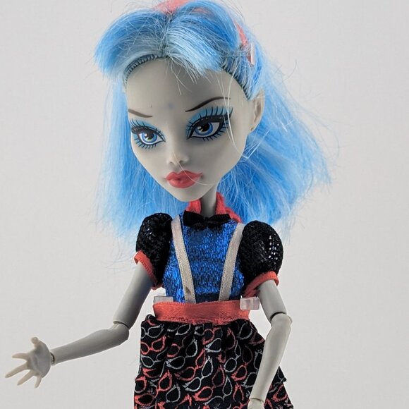 Monster High Ghoulia Yelps Doll – Ghoul's Night Out Edition (2013) - Picture 1 of 4